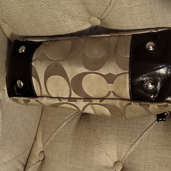 Coach purses - Picture 3 of 5